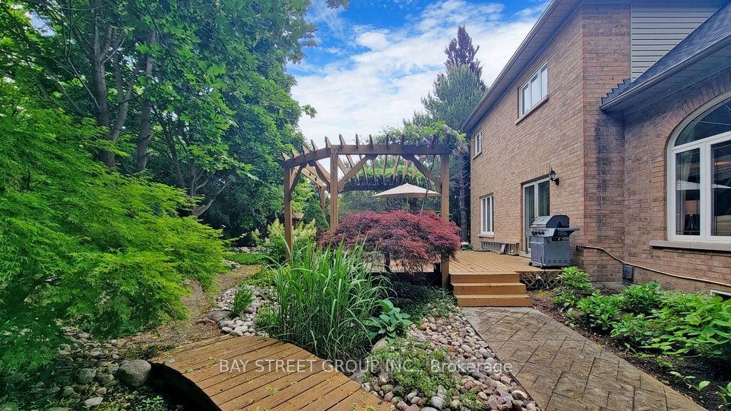 19 Lazenby Crt Property Photo 33