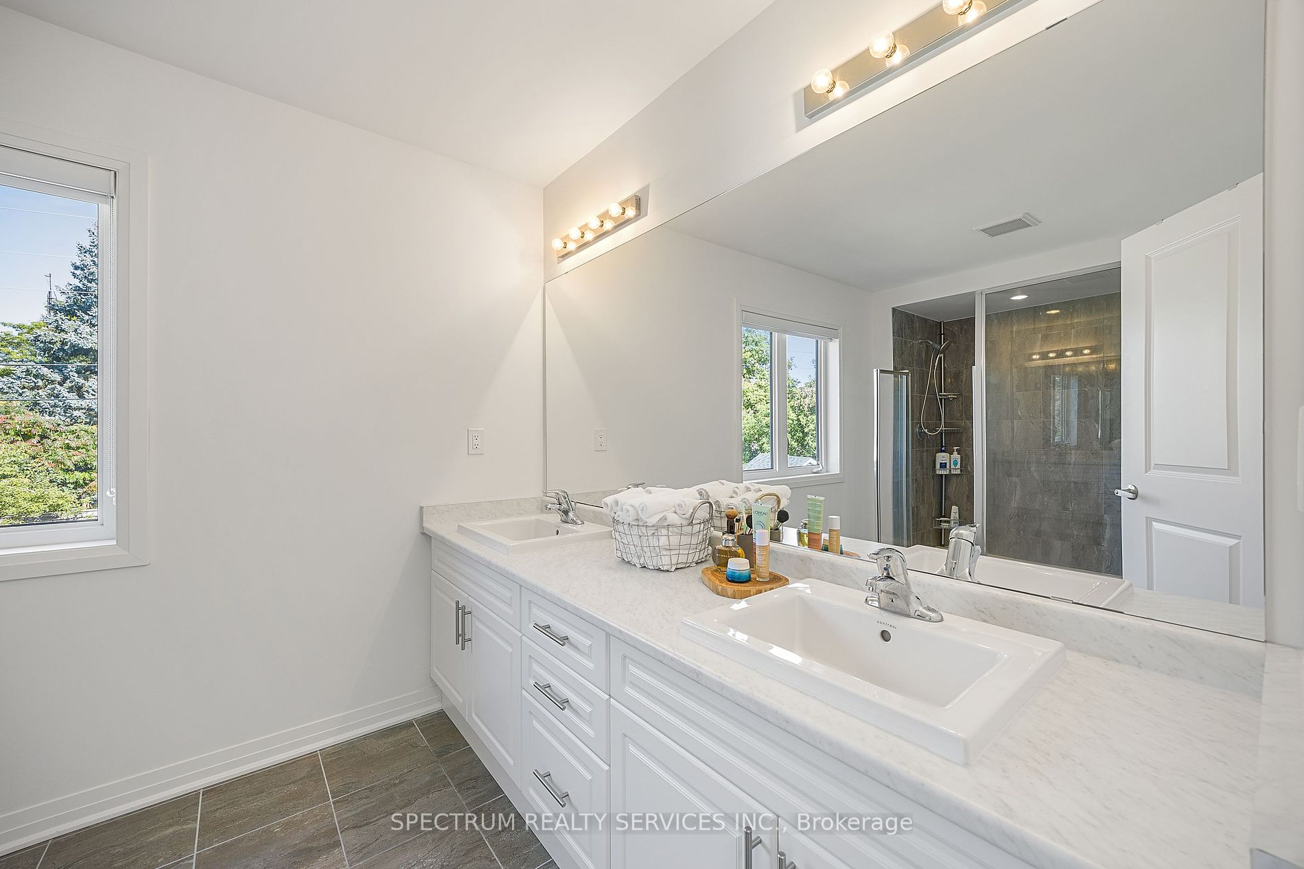 52 Pridham Pl Property Photo 24