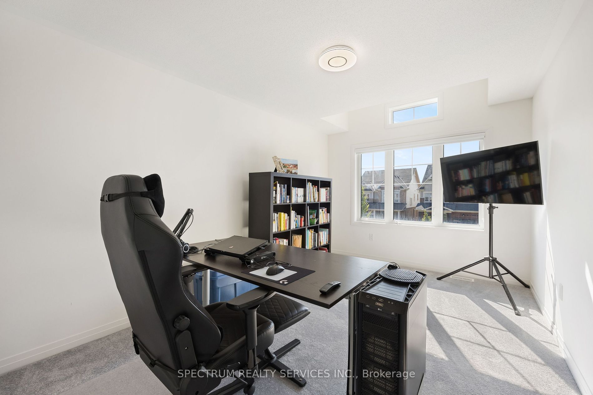 52 Pridham Pl Property Photo 33
