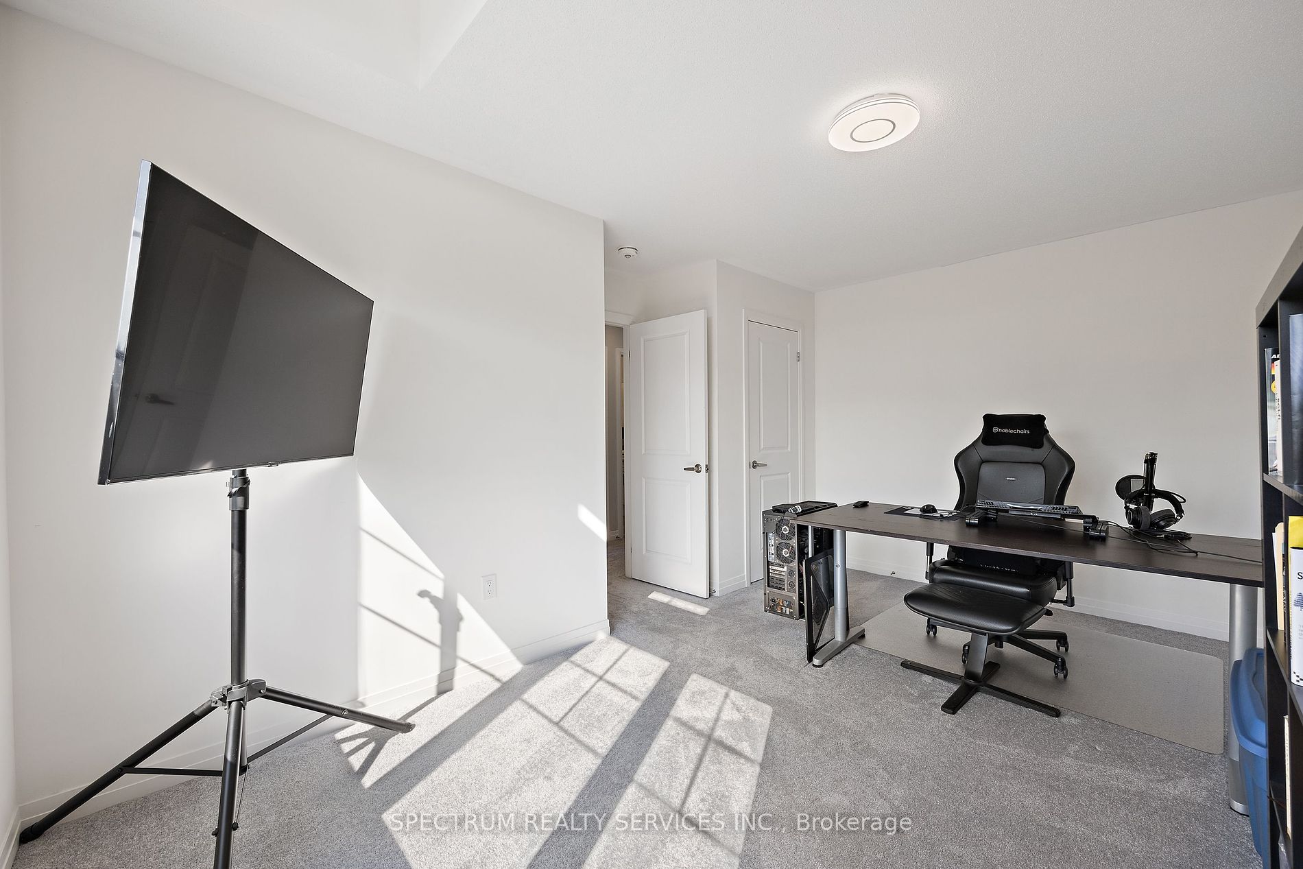 52 Pridham Pl Property Photo 34
