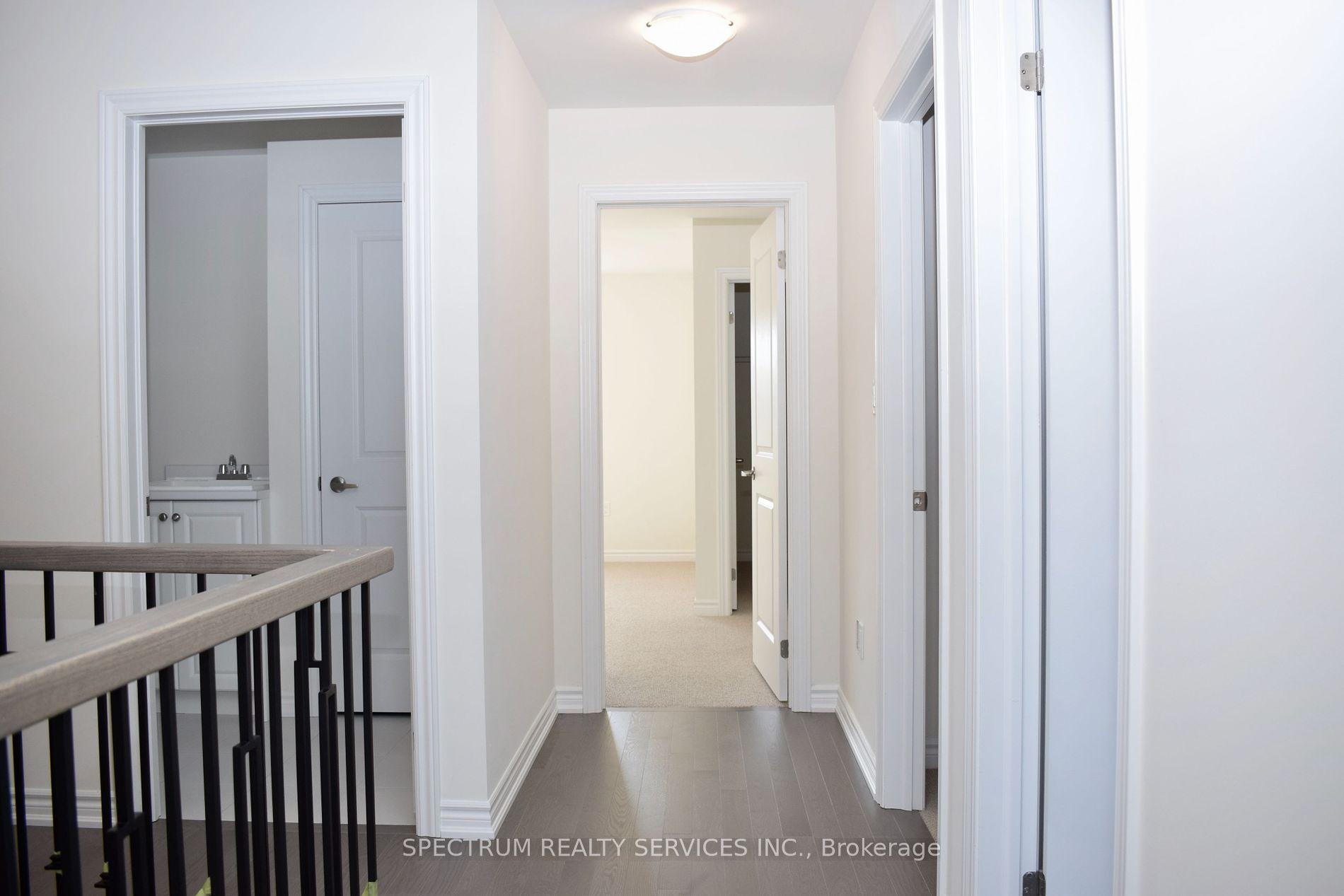 206 Ferragine Cres Property Photo 16