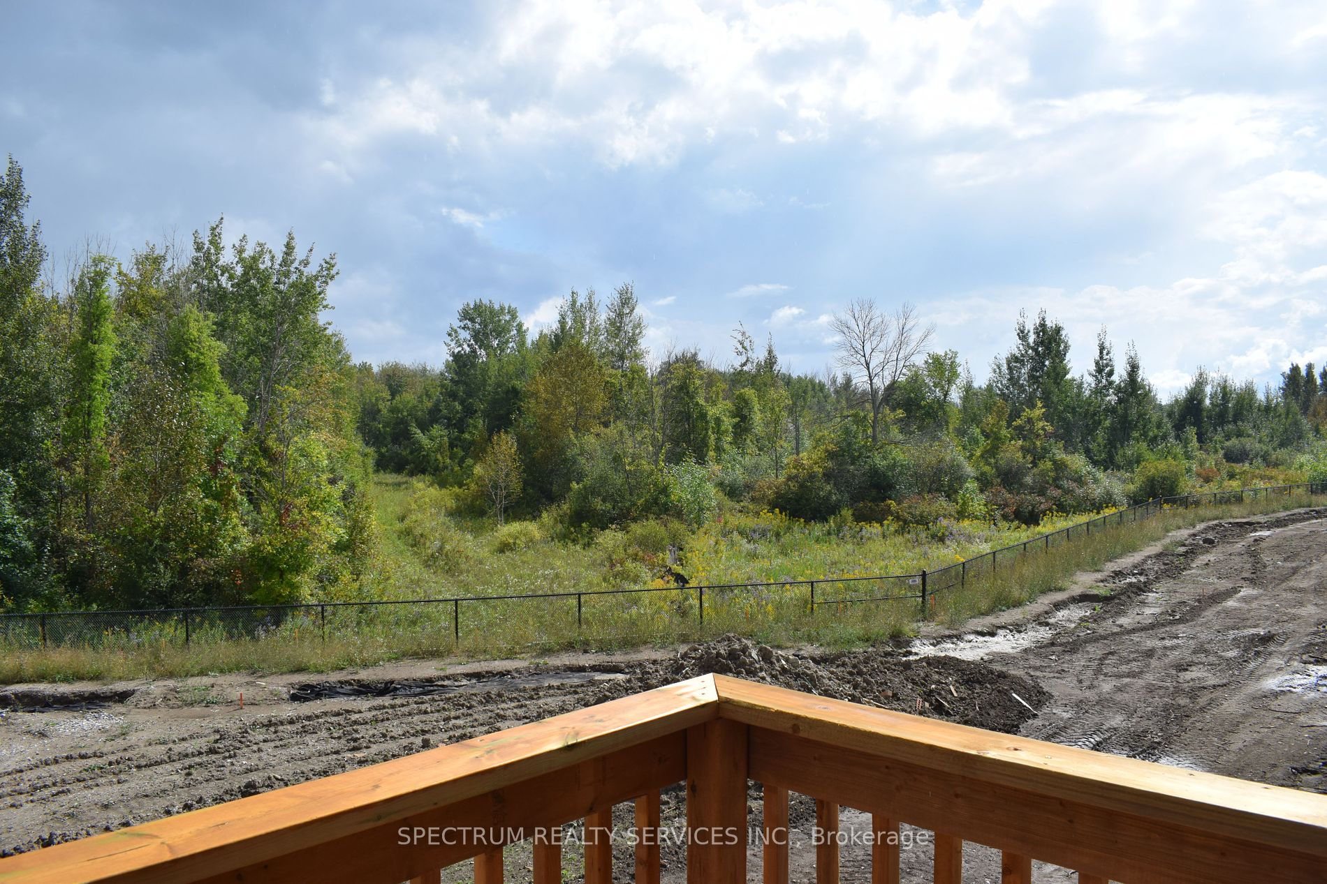 206 Ferragine Cres Property Photo 29
