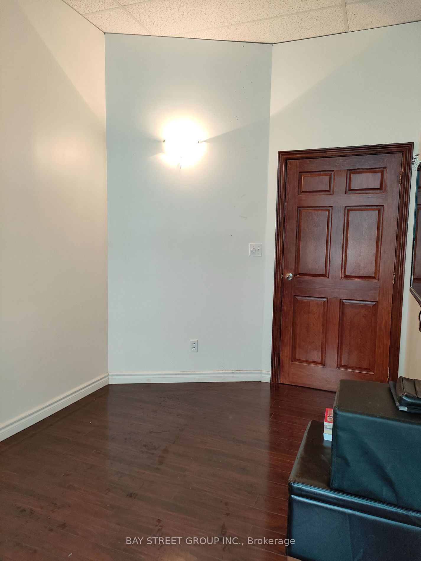 7130 Warden Ave Property Photo 5