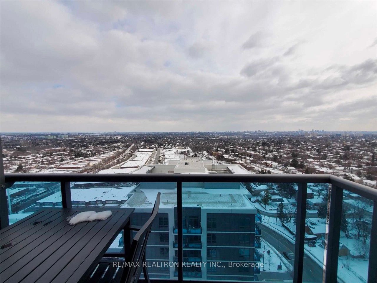 7165 Yonge St 04 Property Photo 3