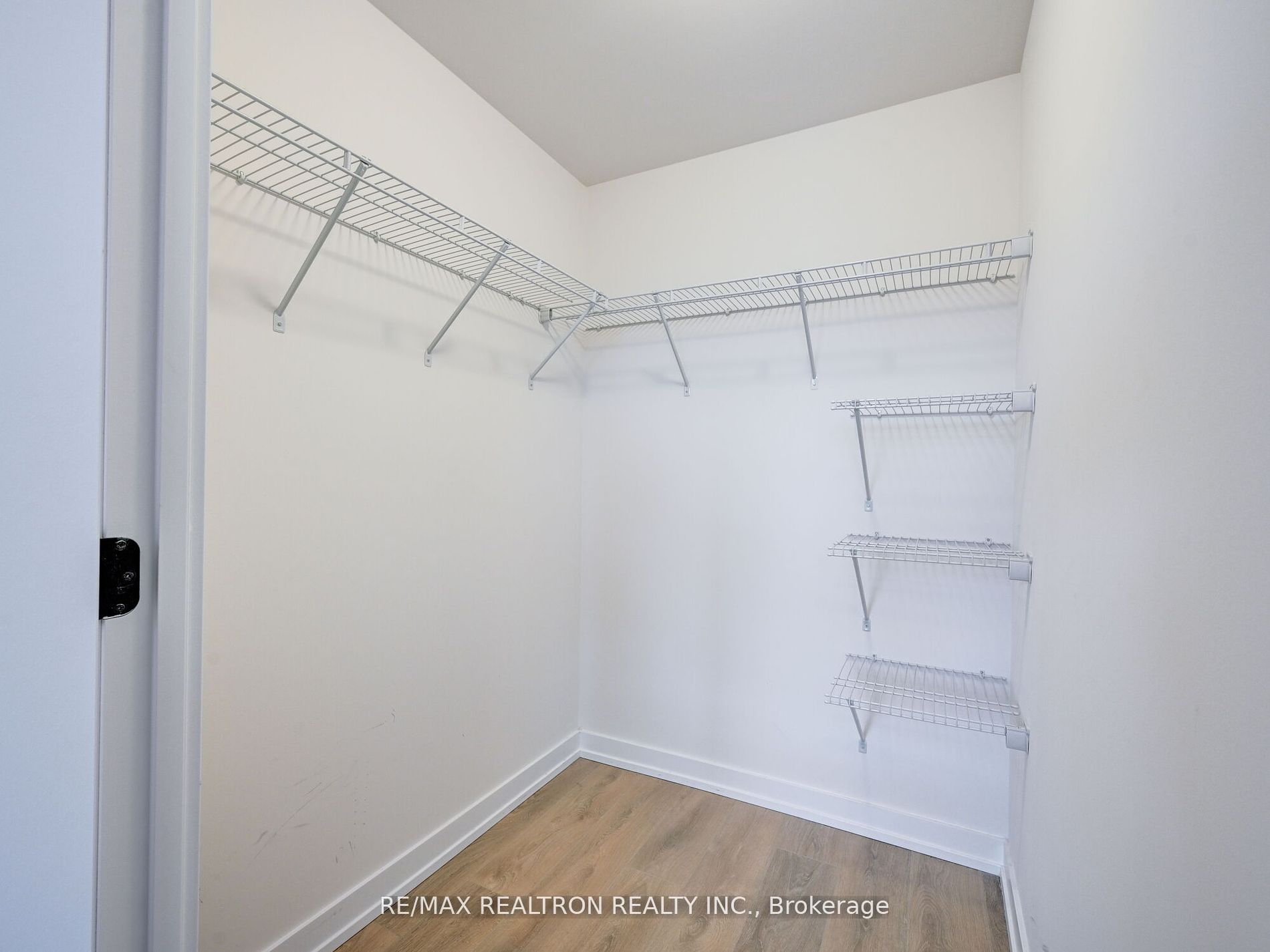 415 Sea Ray Ave 27 Property Photo 14