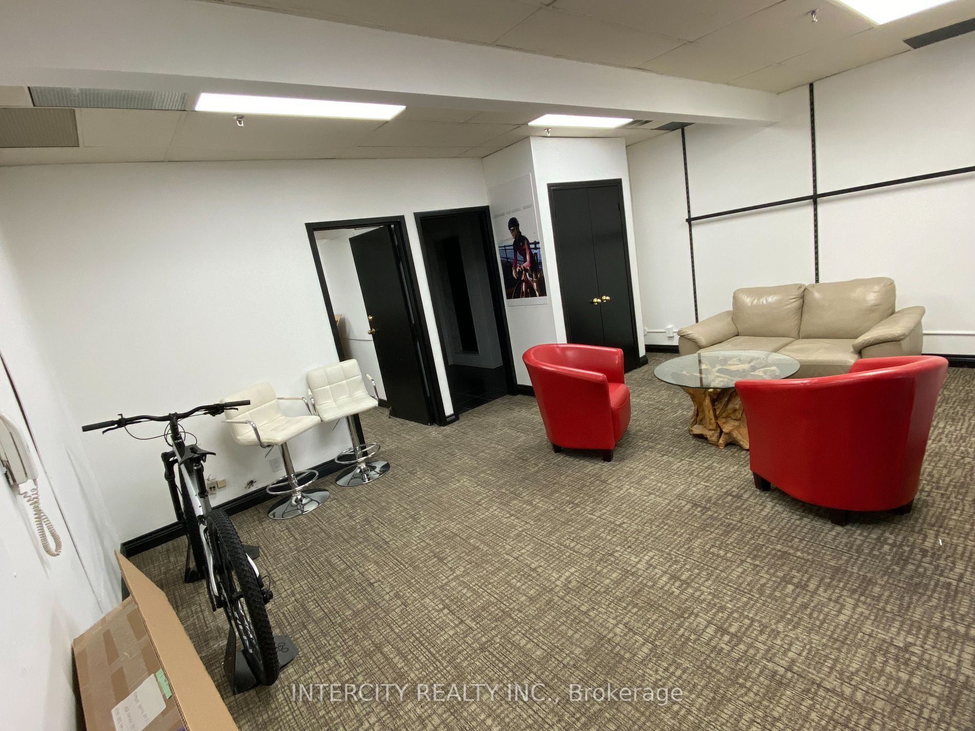 665 Millway Ave Property Photo 3