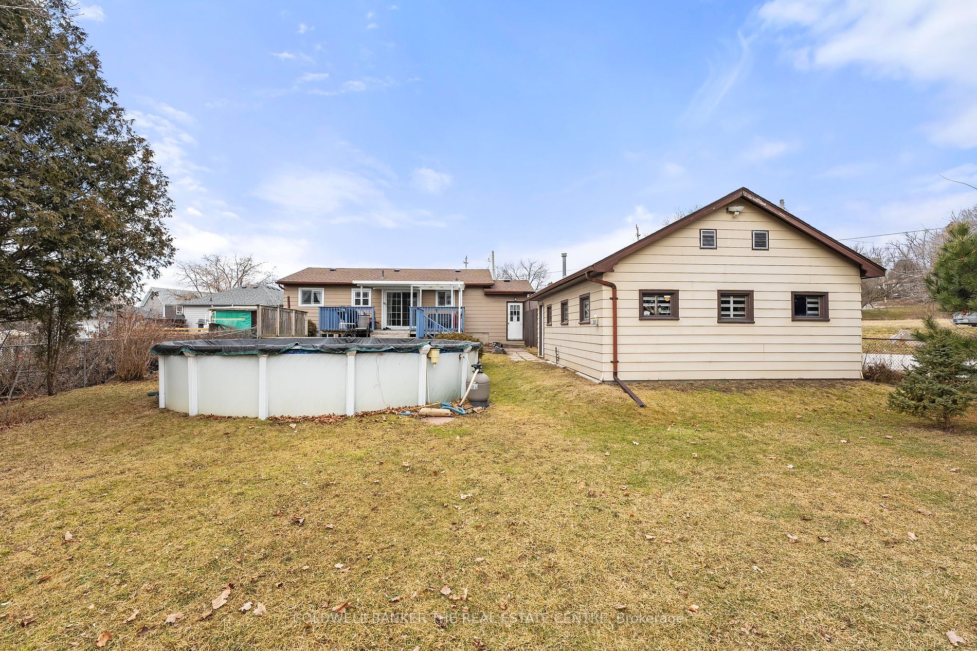 533 The Queensway S Property Photo 29