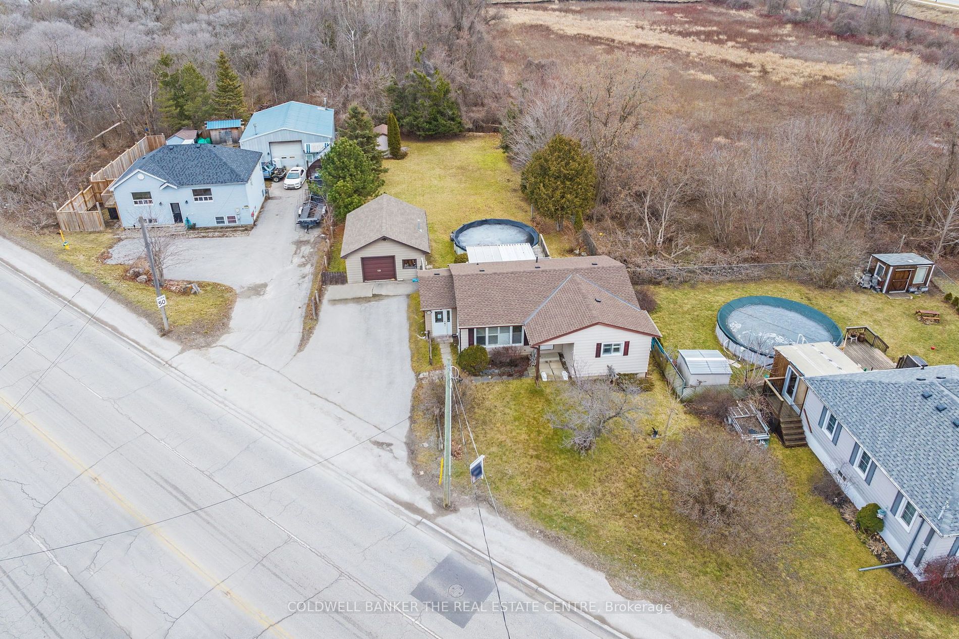 533 The Queensway S Property Photo 31
