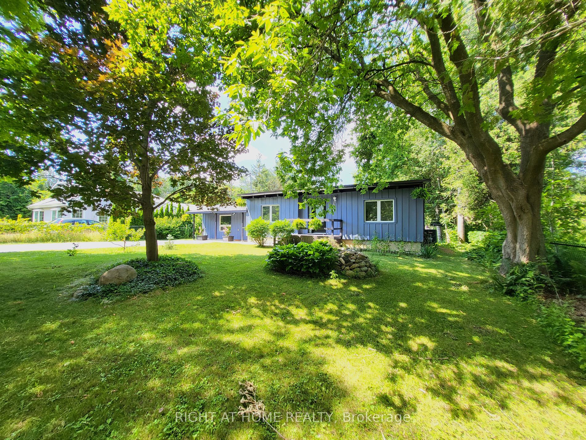 1012 Goshen Rd Property Photo 2