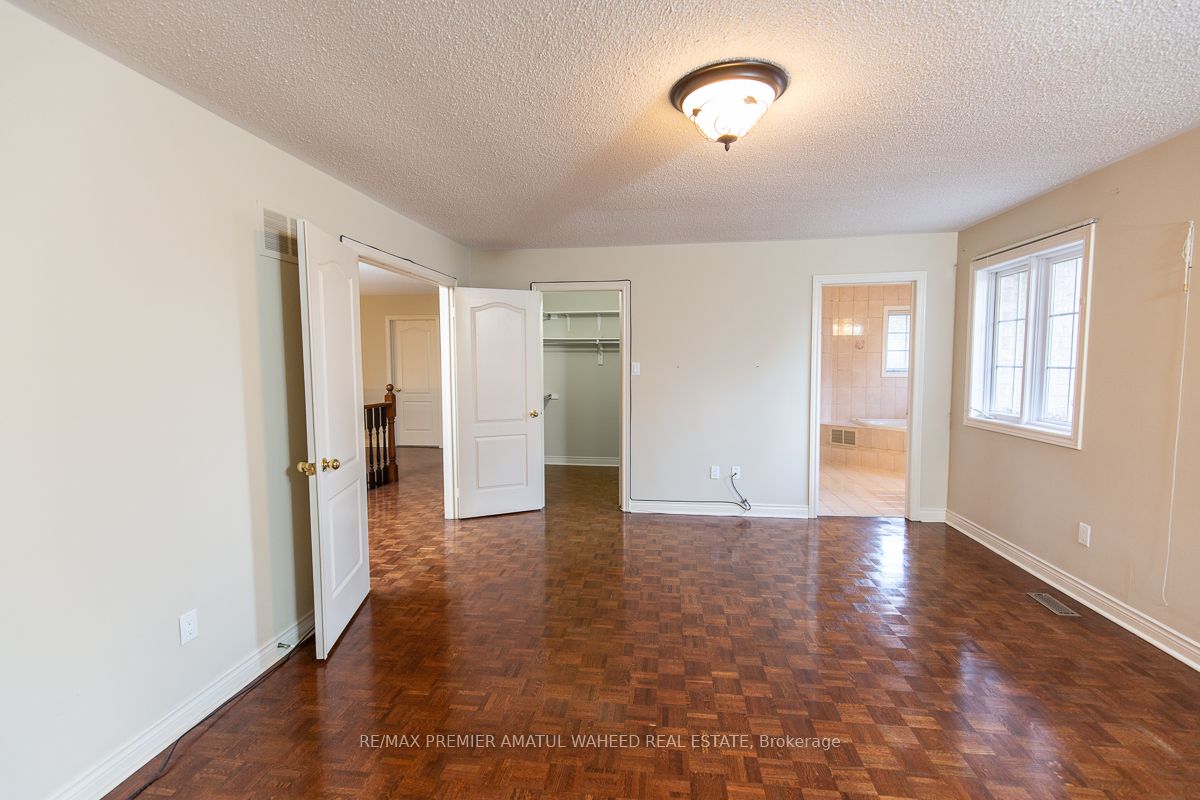 300 Blackburn Blvd Property Photo 15