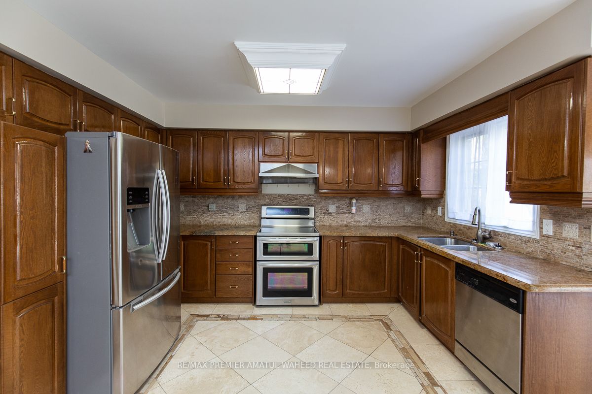 300 Blackburn Blvd Property Photo 19