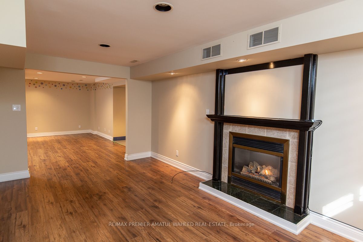 300 Blackburn Blvd Property Photo 23