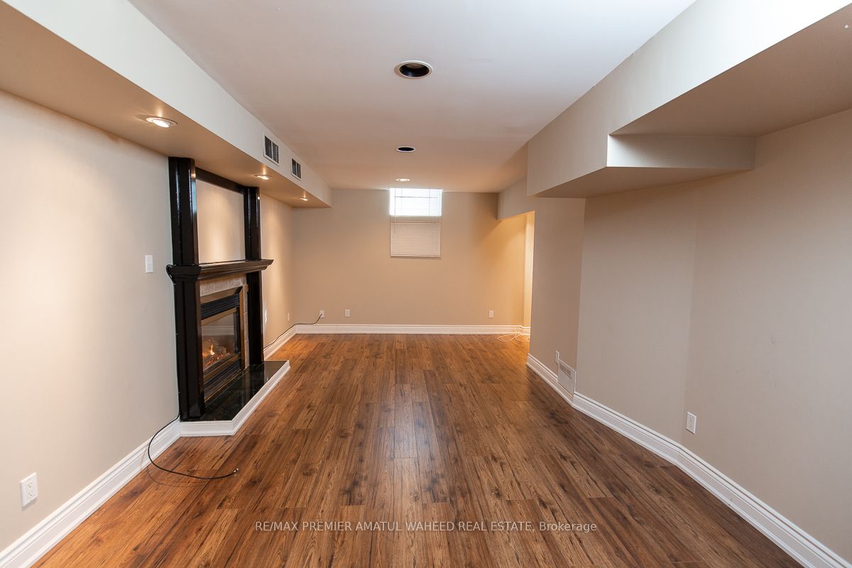 300 Blackburn Blvd Property Photo 24
