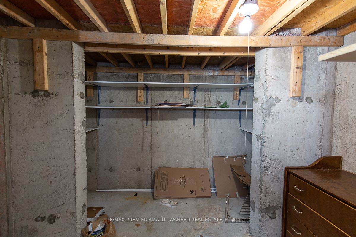 300 Blackburn Blvd Property Photo 33