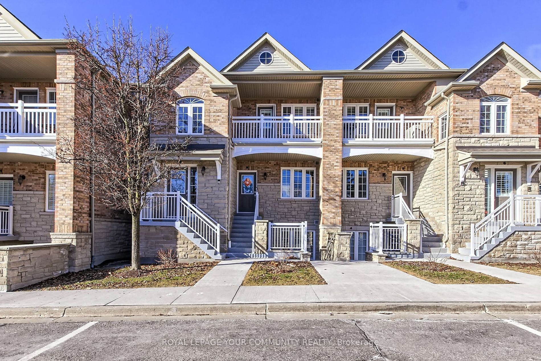 520 Silken Laumann Dr 7 Property Photo 1
