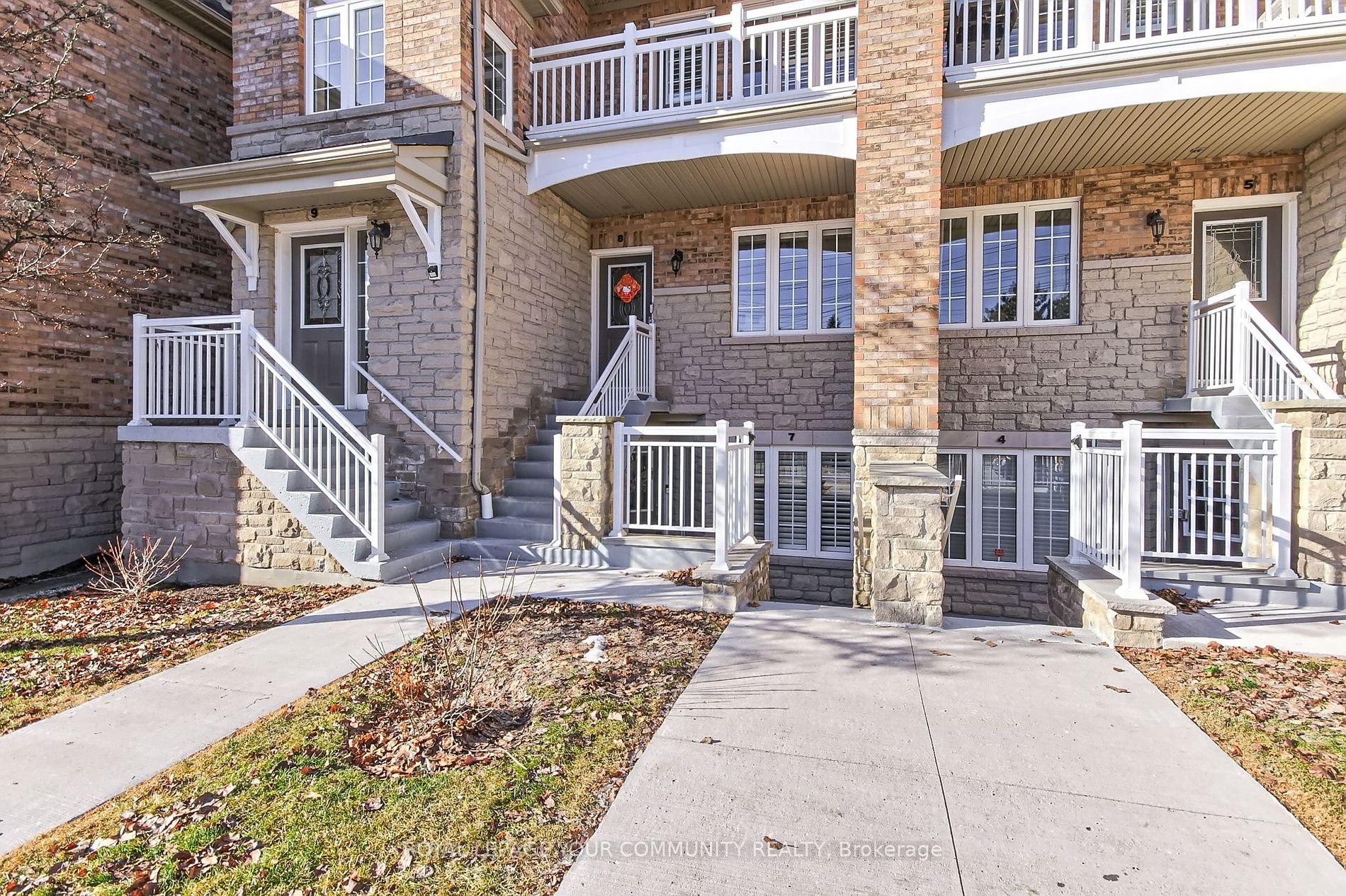 520 Silken Laumann Dr 7 Property Photo 2
