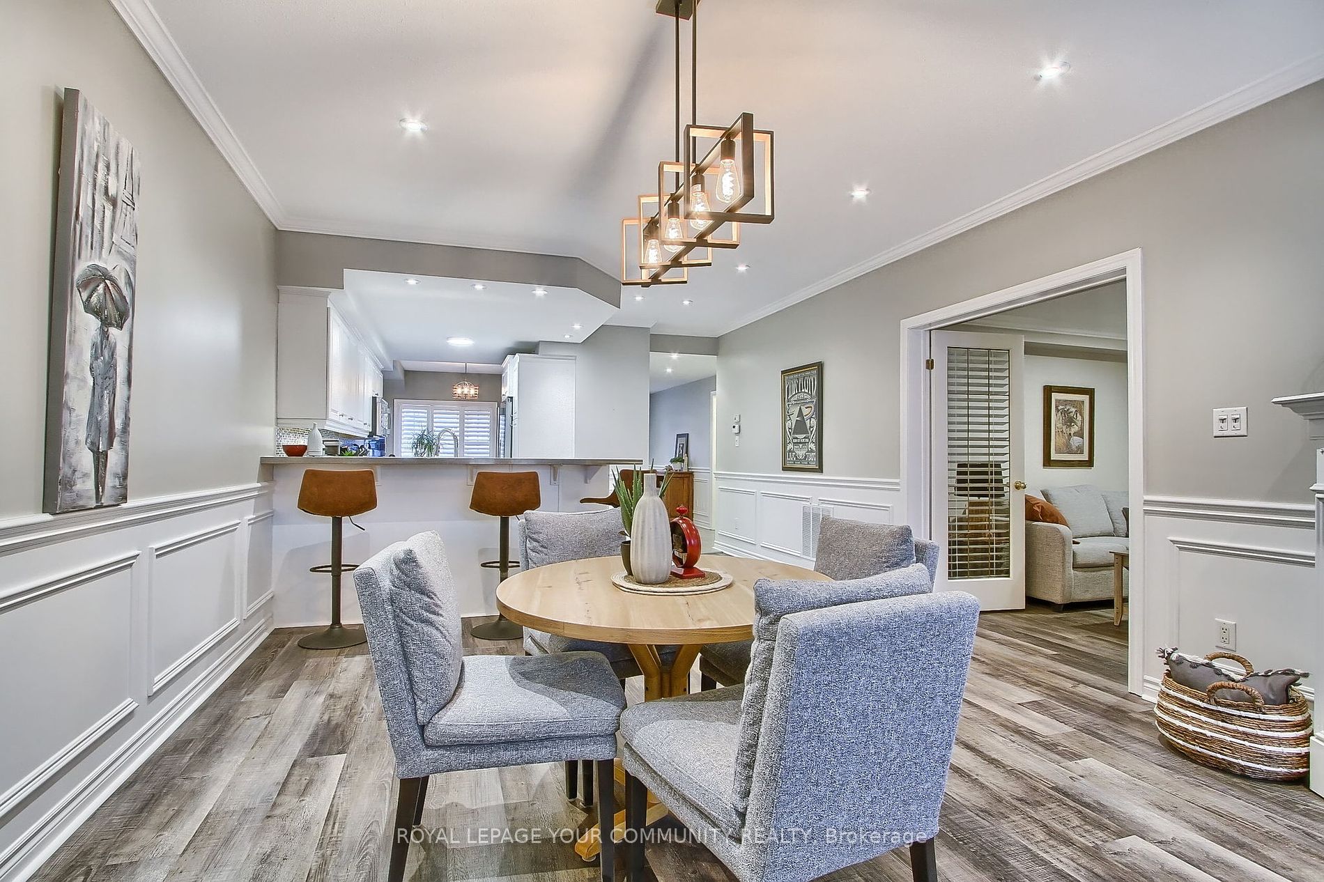 520 Silken Laumann Dr 7 Property Photo 16