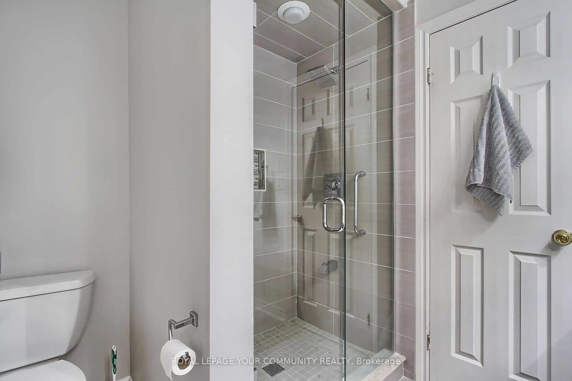 520 Silken Laumann Dr 7 Property Photo 31
