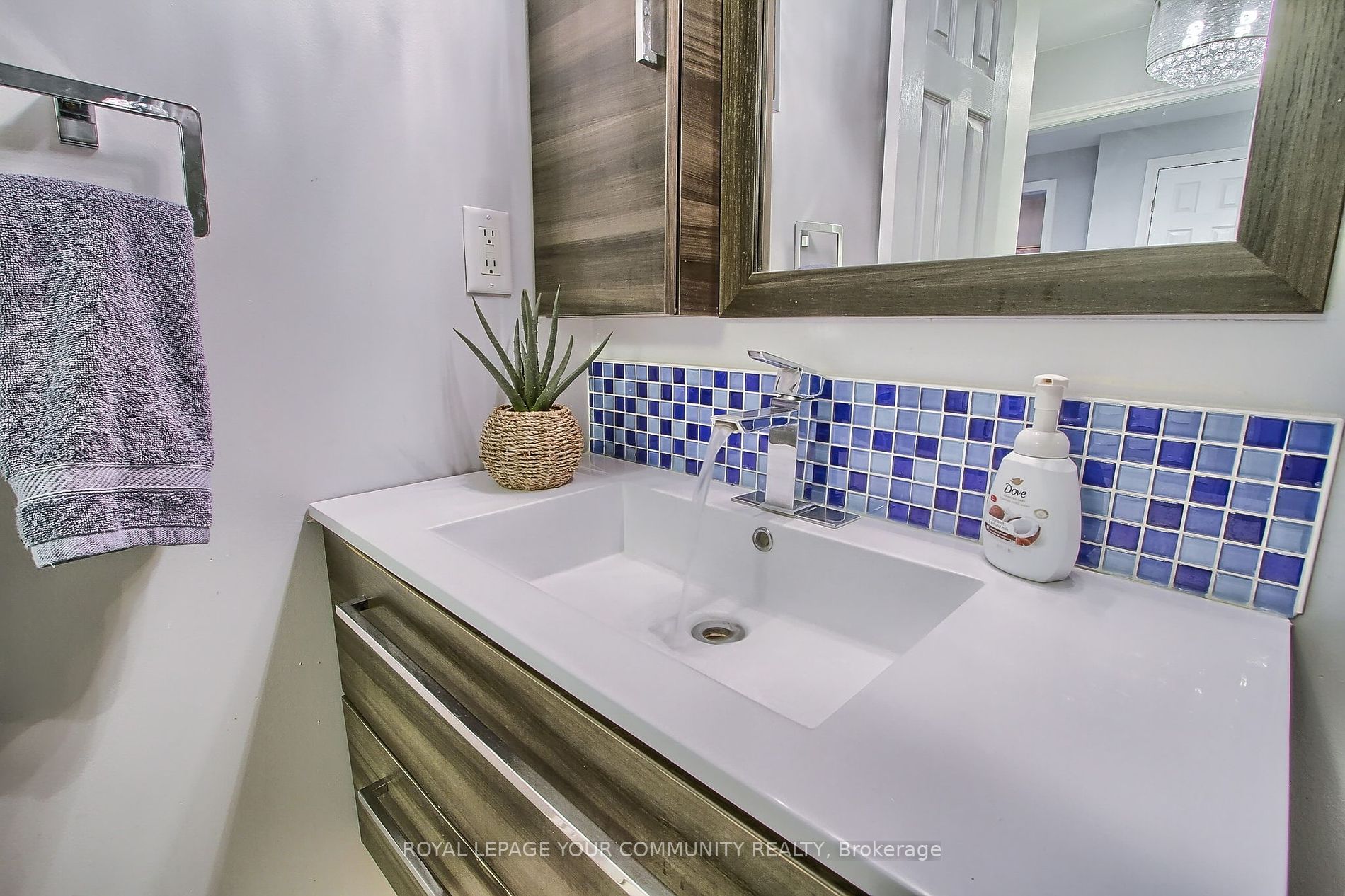 520 Silken Laumann Dr 7 Property Photo 35
