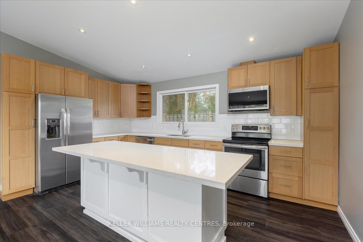 5 Evelyn Ave Property Photo 9