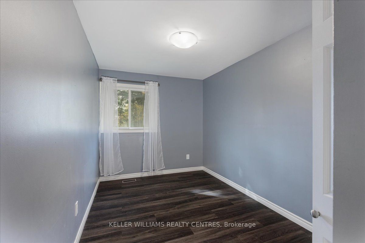 5 Evelyn Ave Property Photo 15