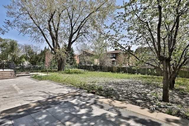 267 Arnold Ave Property Photo 20