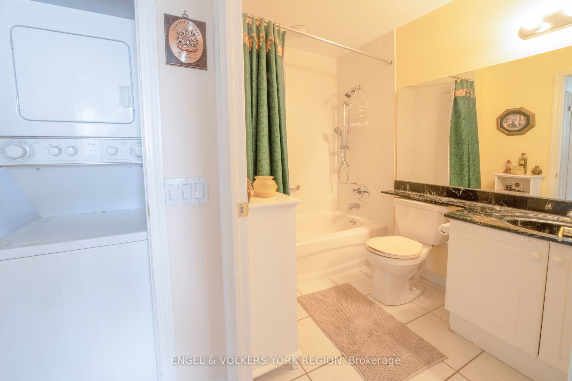 9 Northern Heights Dr 2 Property Photo 4