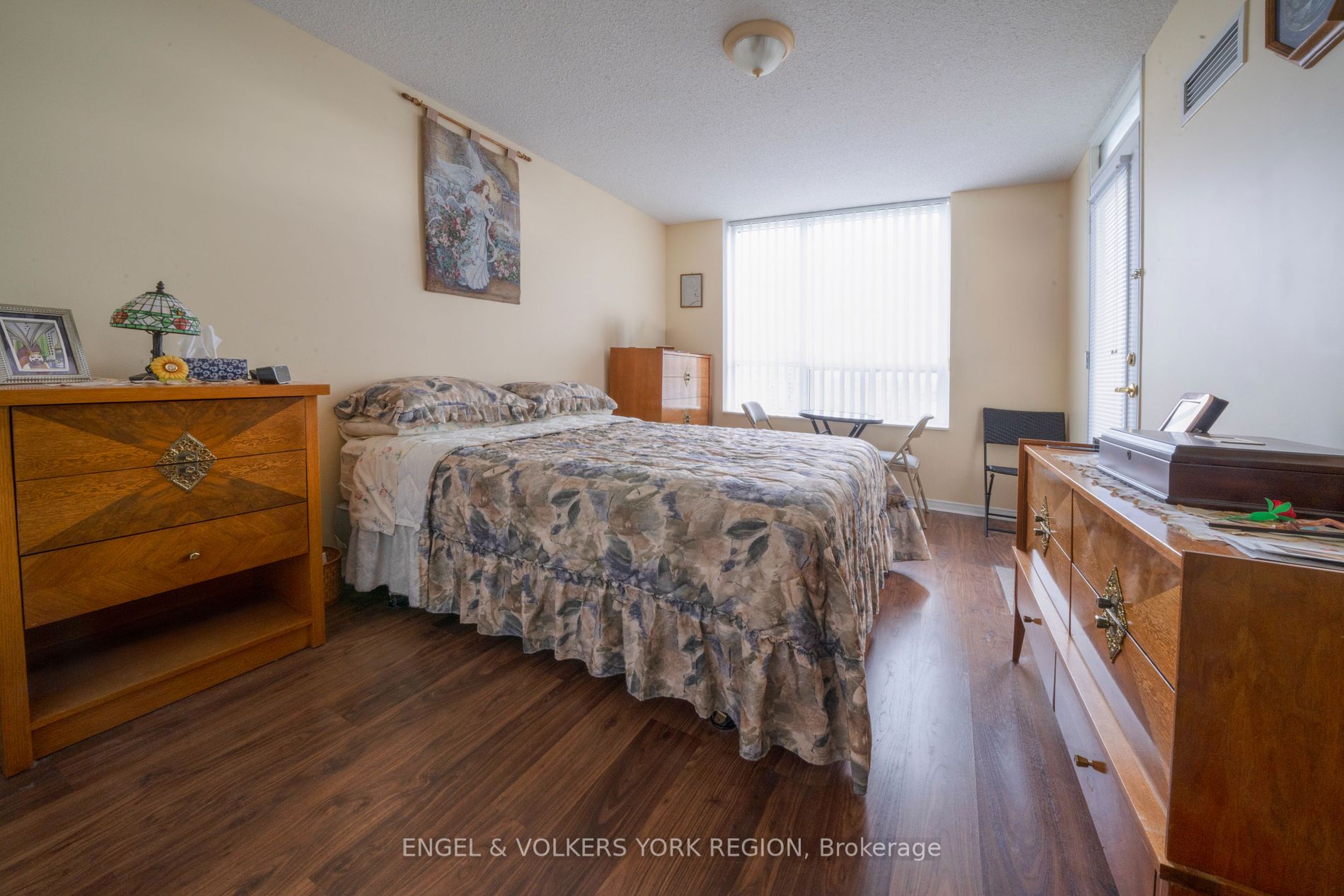 9 Northern Heights Dr 2 Property Photo 6