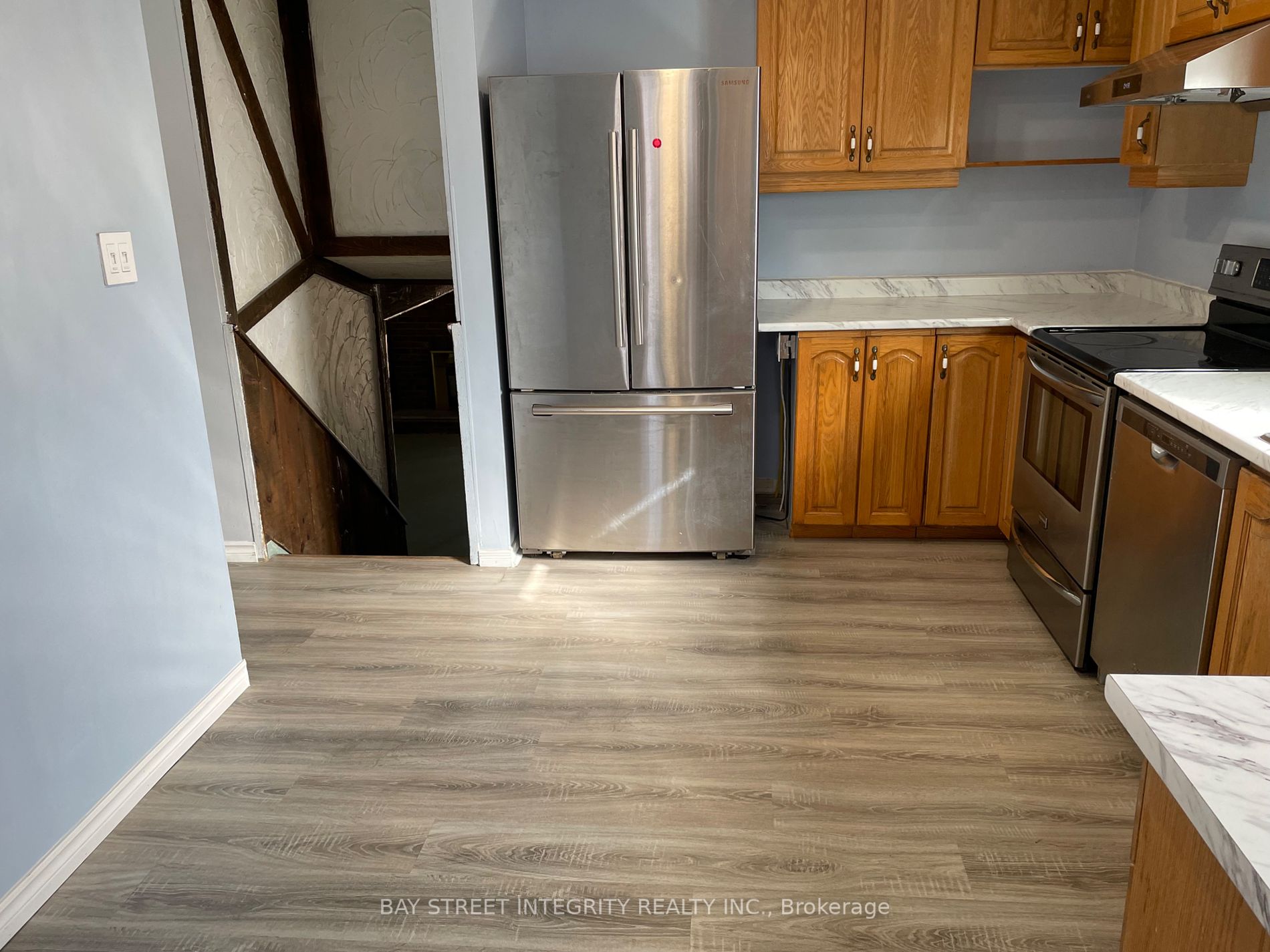 1 Pine St Property Photo 5