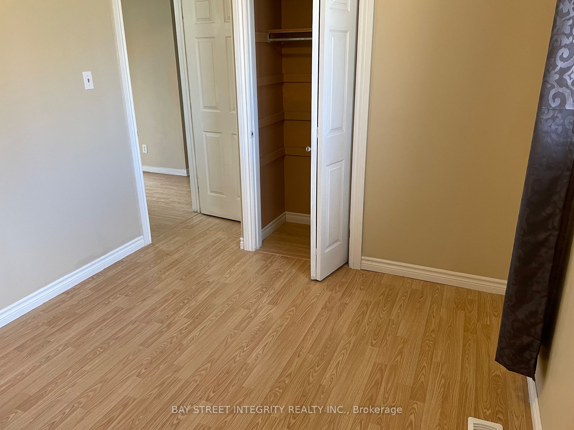 1 Pine St Property Photo 10