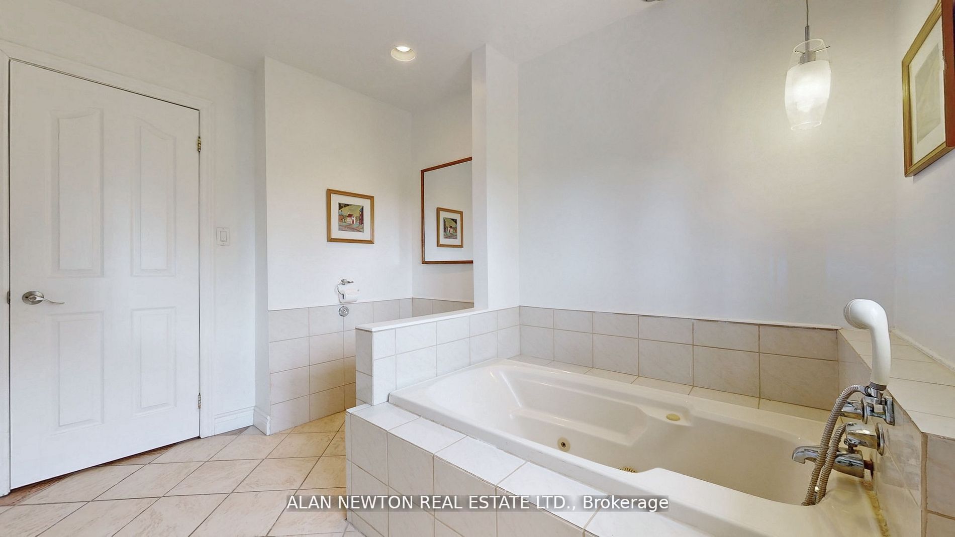 5832 5 Side Rd Property Photo 28
