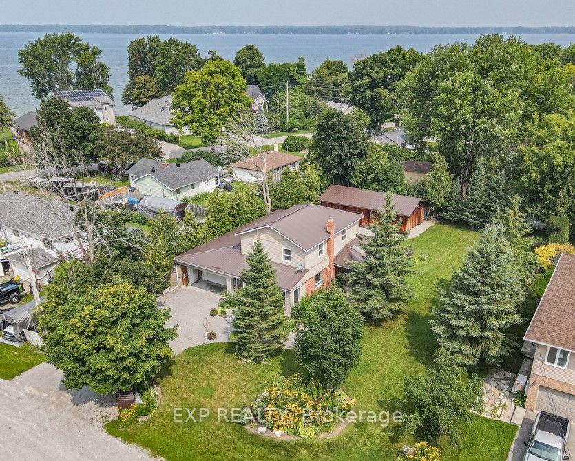 10 Mellon Ave Property Photo 2