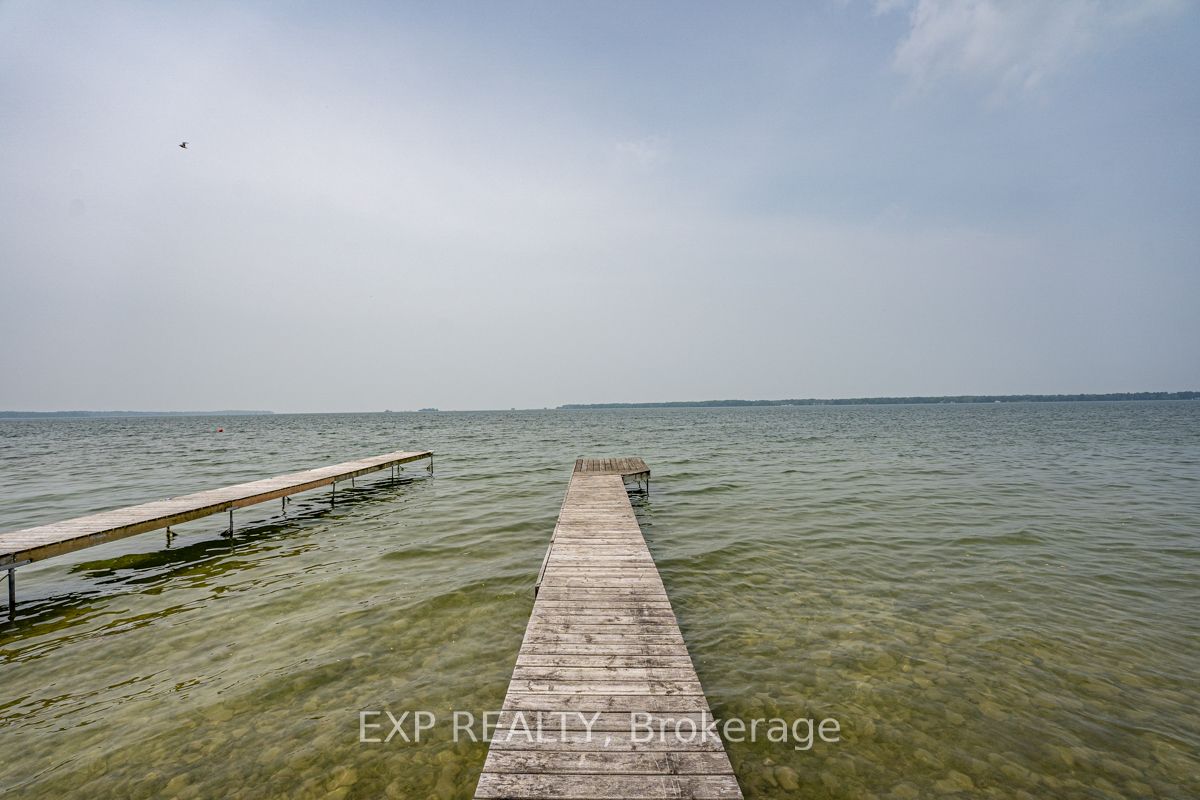 10 Mellon Ave Property Photo 6