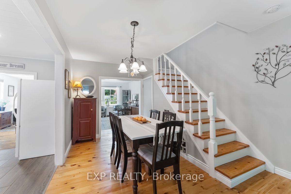 10 Mellon Ave Property Photo 16