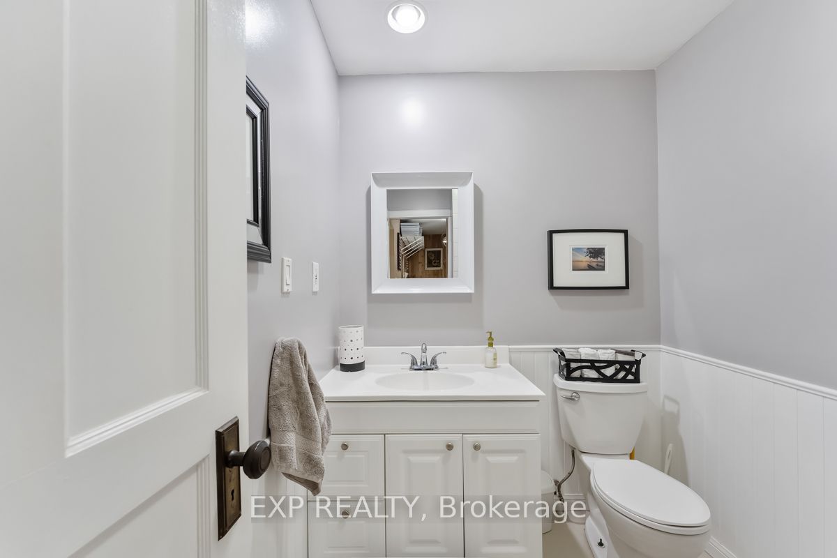 10 Mellon Ave Property Photo 22