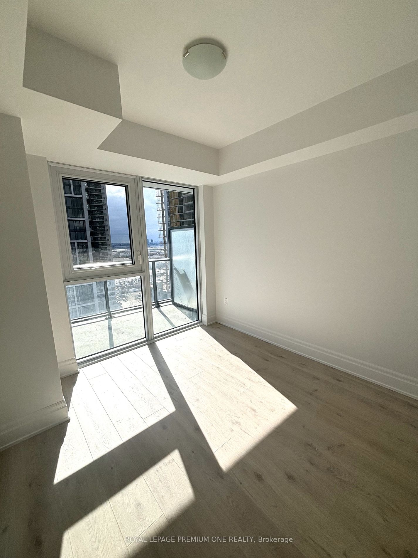 9000 Jane St 02 Property Photo 13