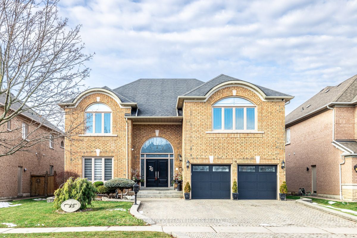 76 Silver Rose Cres Property Photo