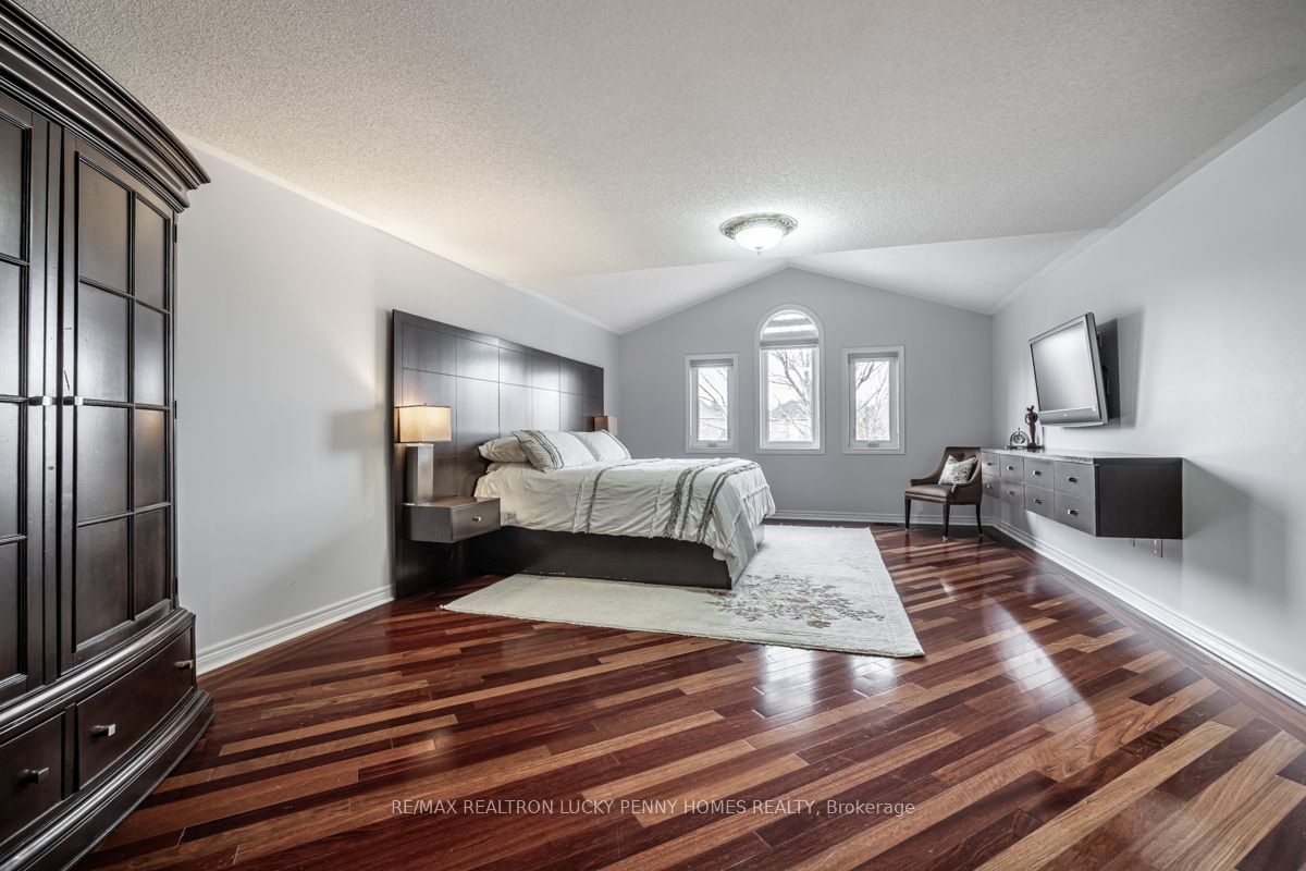 76 Silver Rose Cres Property Photo 18