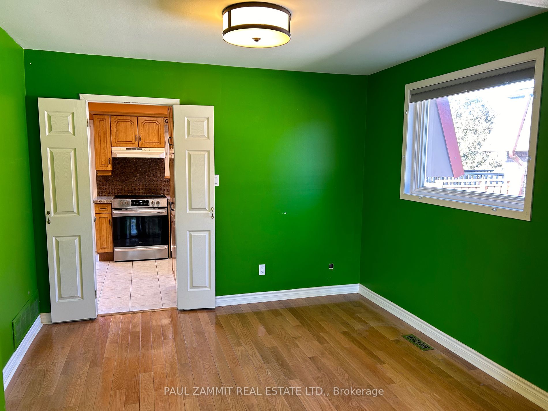 42 Ironshield Cres Property Photo 3