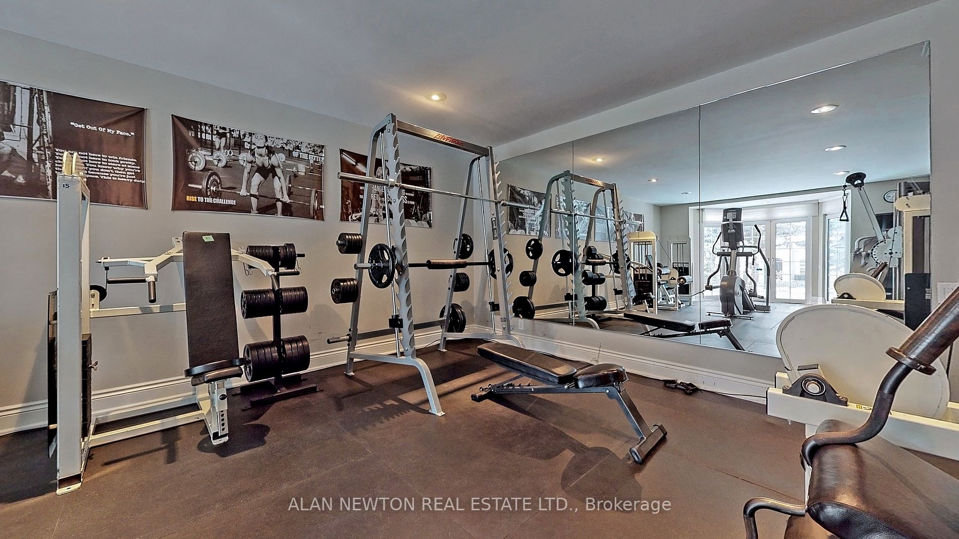 16 Finesse Crt Property Photo 17