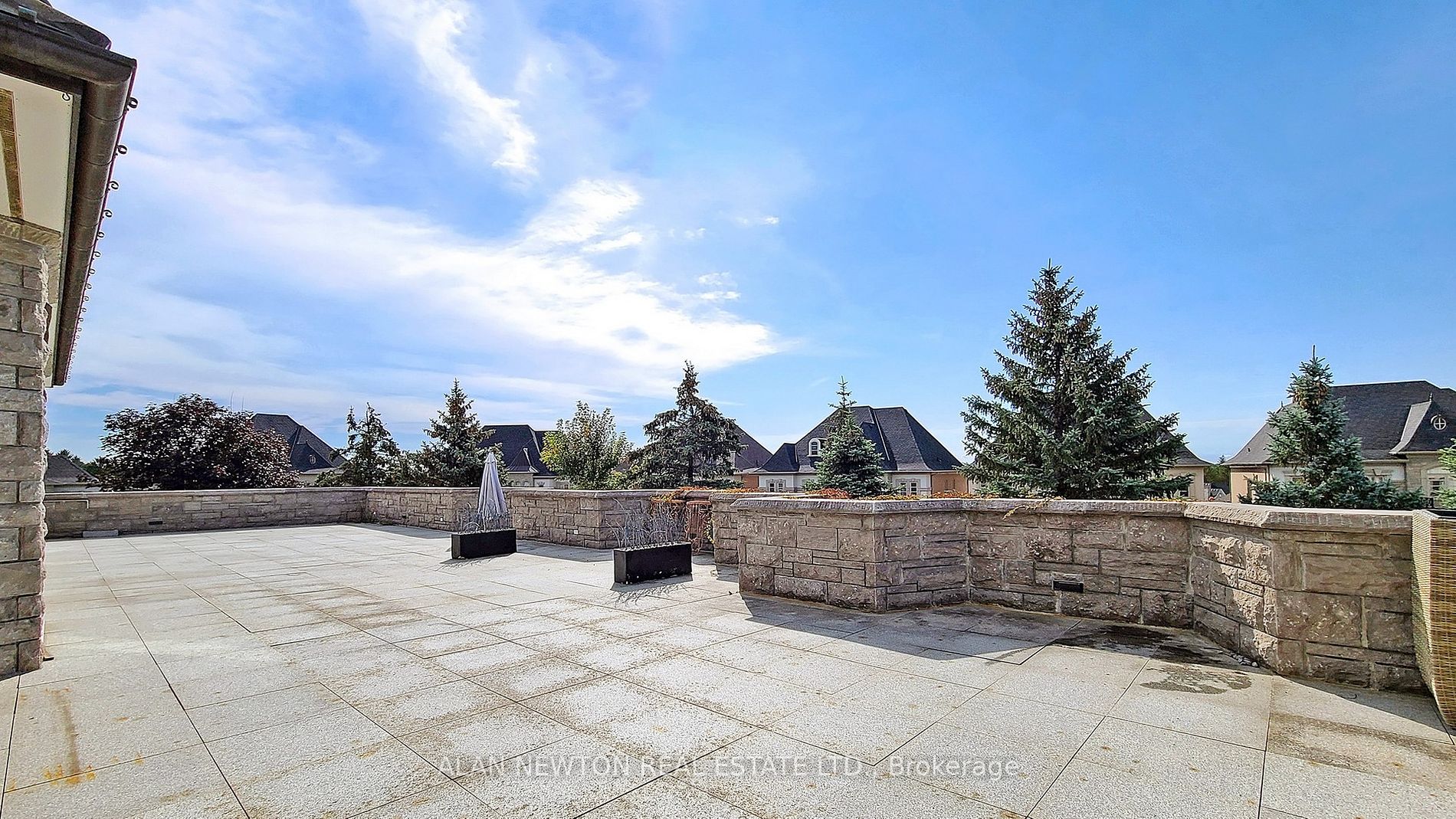 16 Finesse Crt Property Photo 25