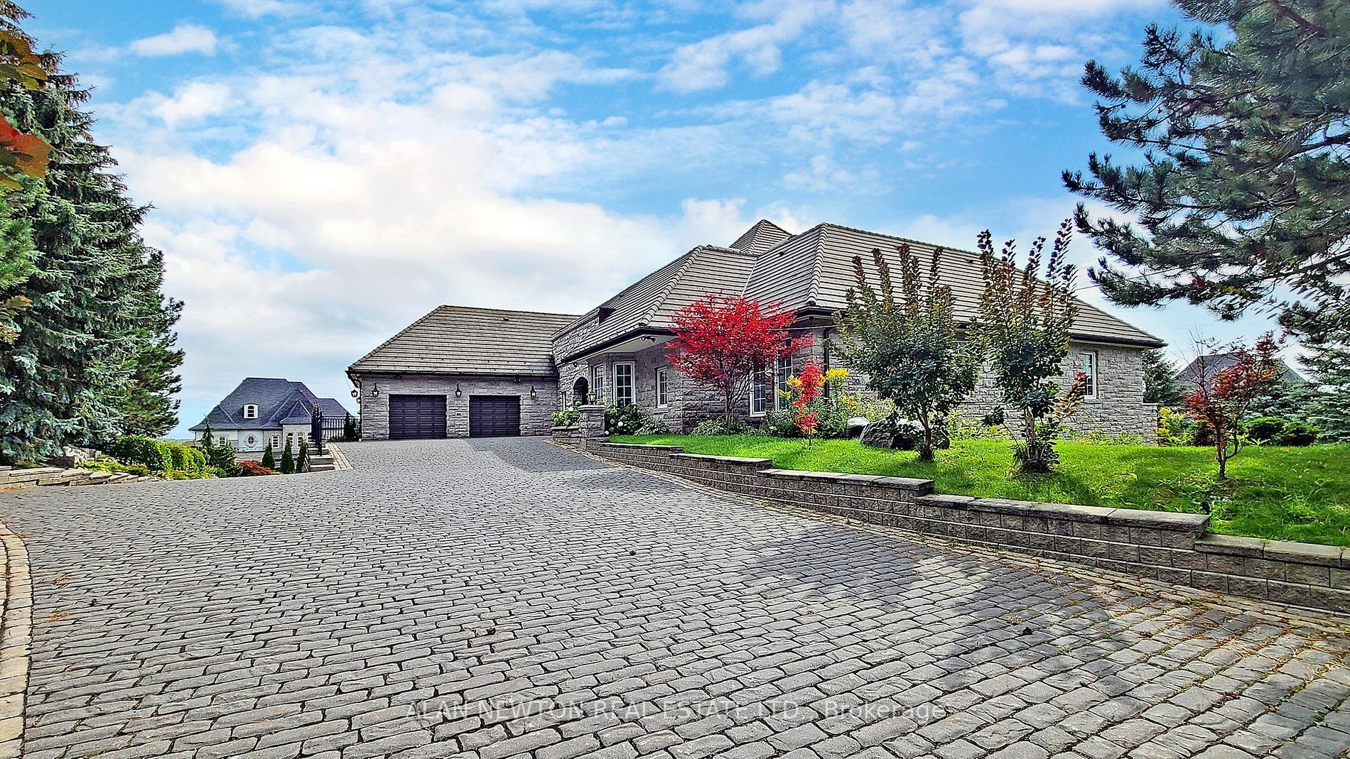 16 Finesse Crt Property Photo 37