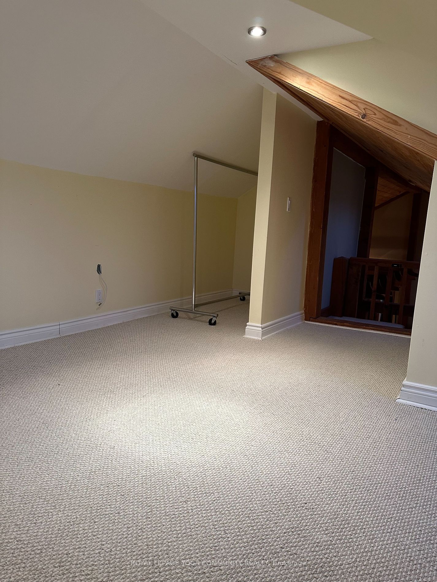 1019 Lake Dr N Property Photo 12