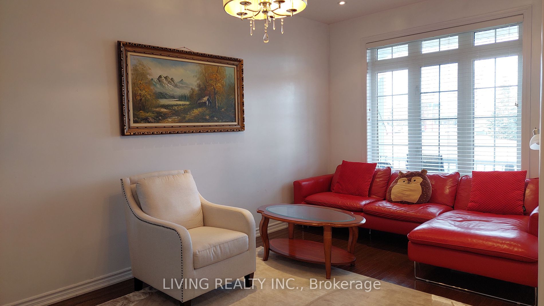 83 Northvale Rd Property Photo 4