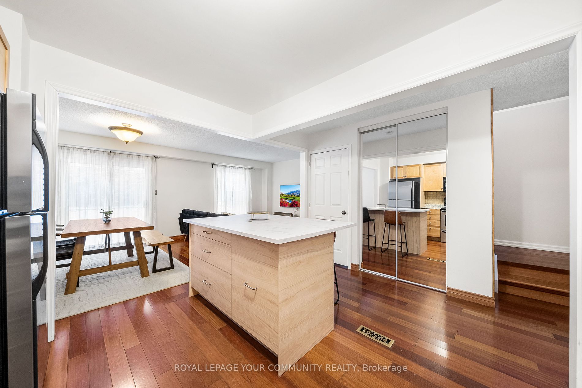42 Lund St Property Photo 10