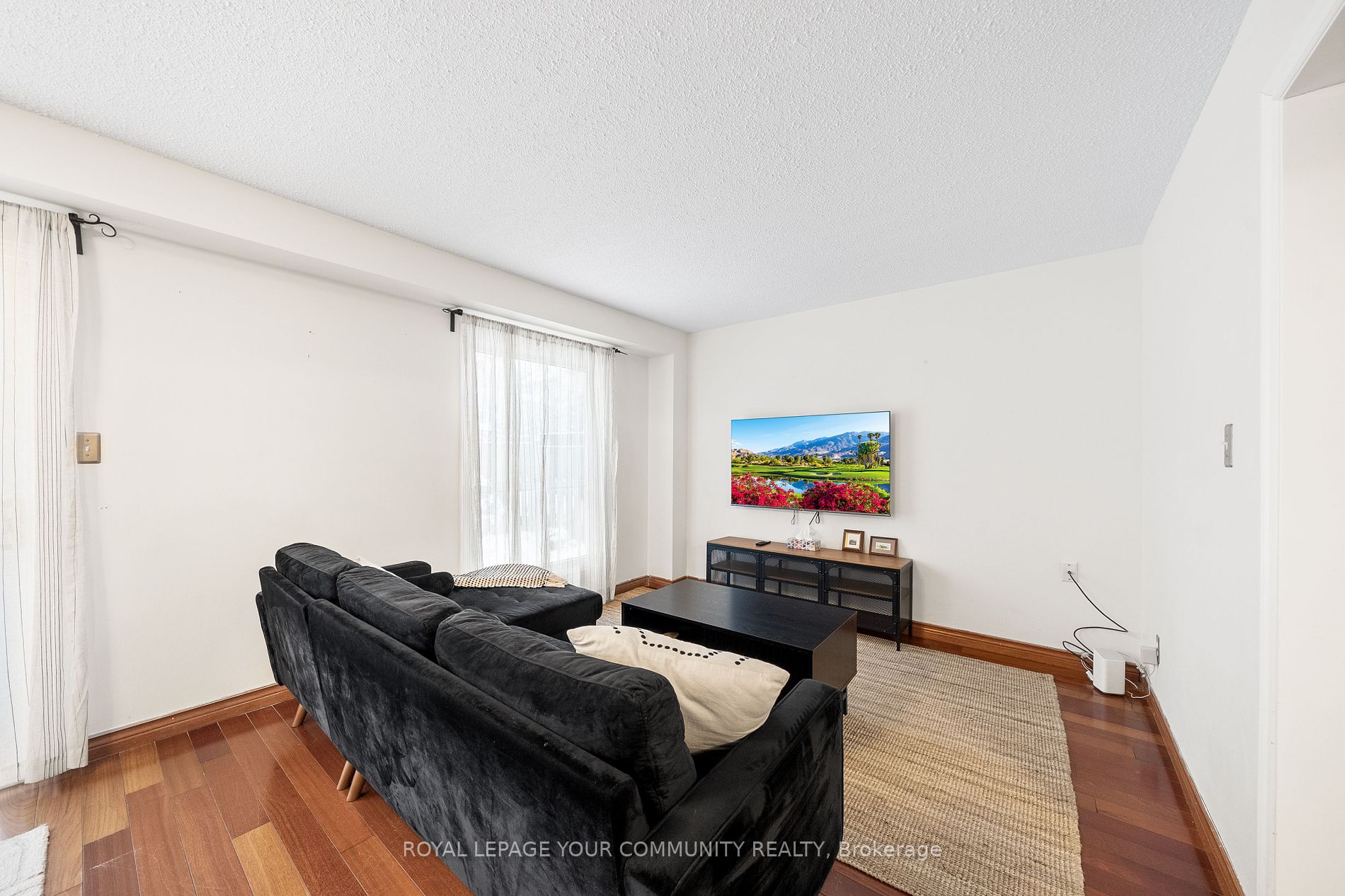 42 Lund St Property Photo 11