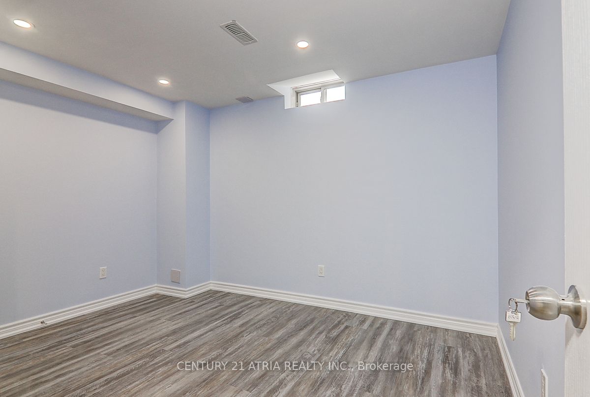 5 Robert Baldwin Blvd Property Photo 27