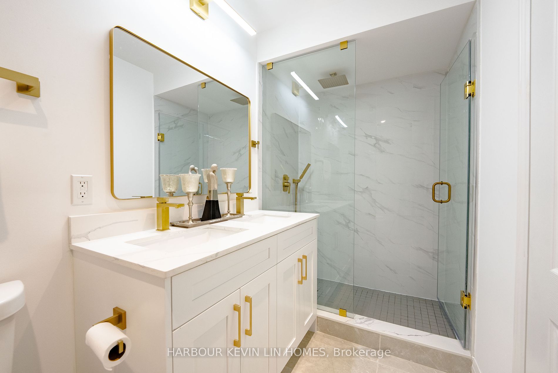 105 Patterson St Property Photo 8