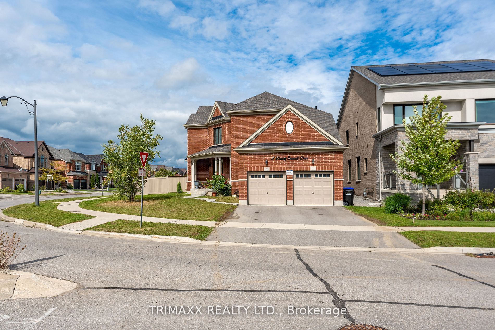 2 Downy Emerald Dr Property Photo 2
