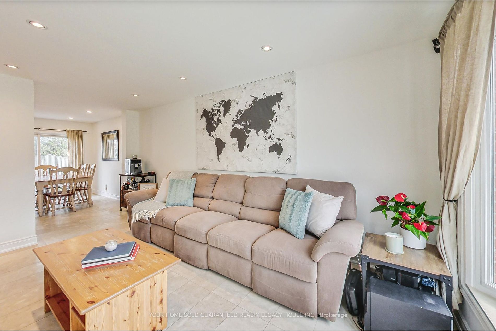 21 Irish Moss Crt Property Photo 6